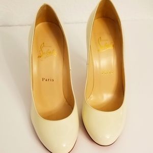 Christian Louboutin, white pump, size 8